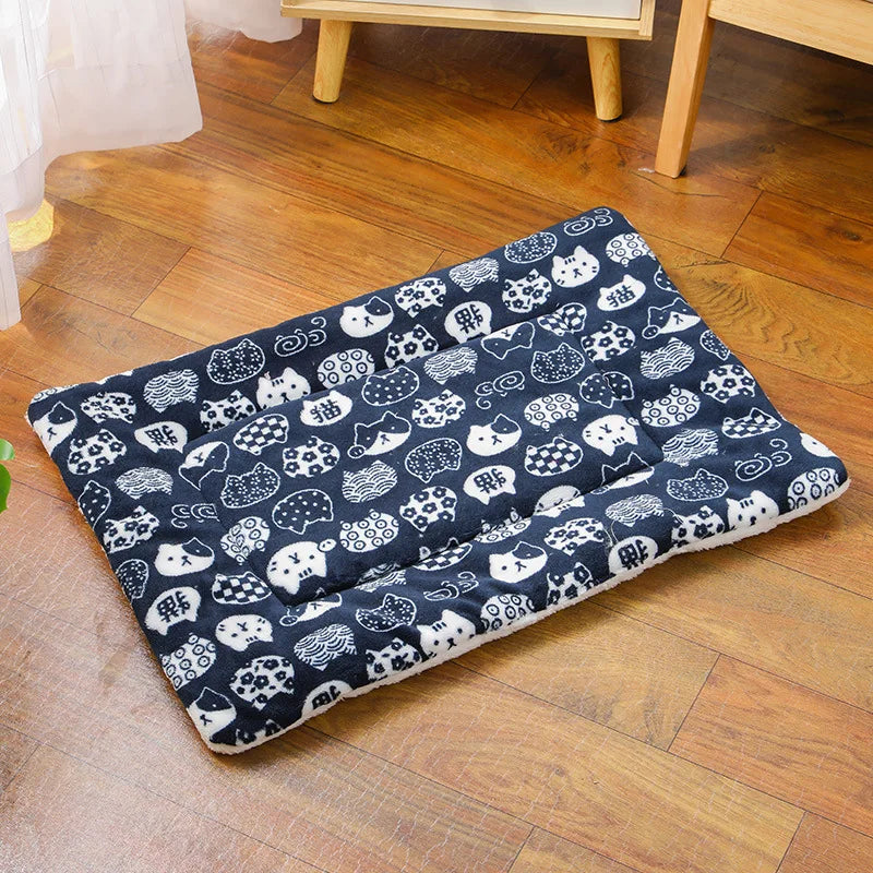 Flannel Pet Sleeping Mat – Soft Dog & Cat Bed